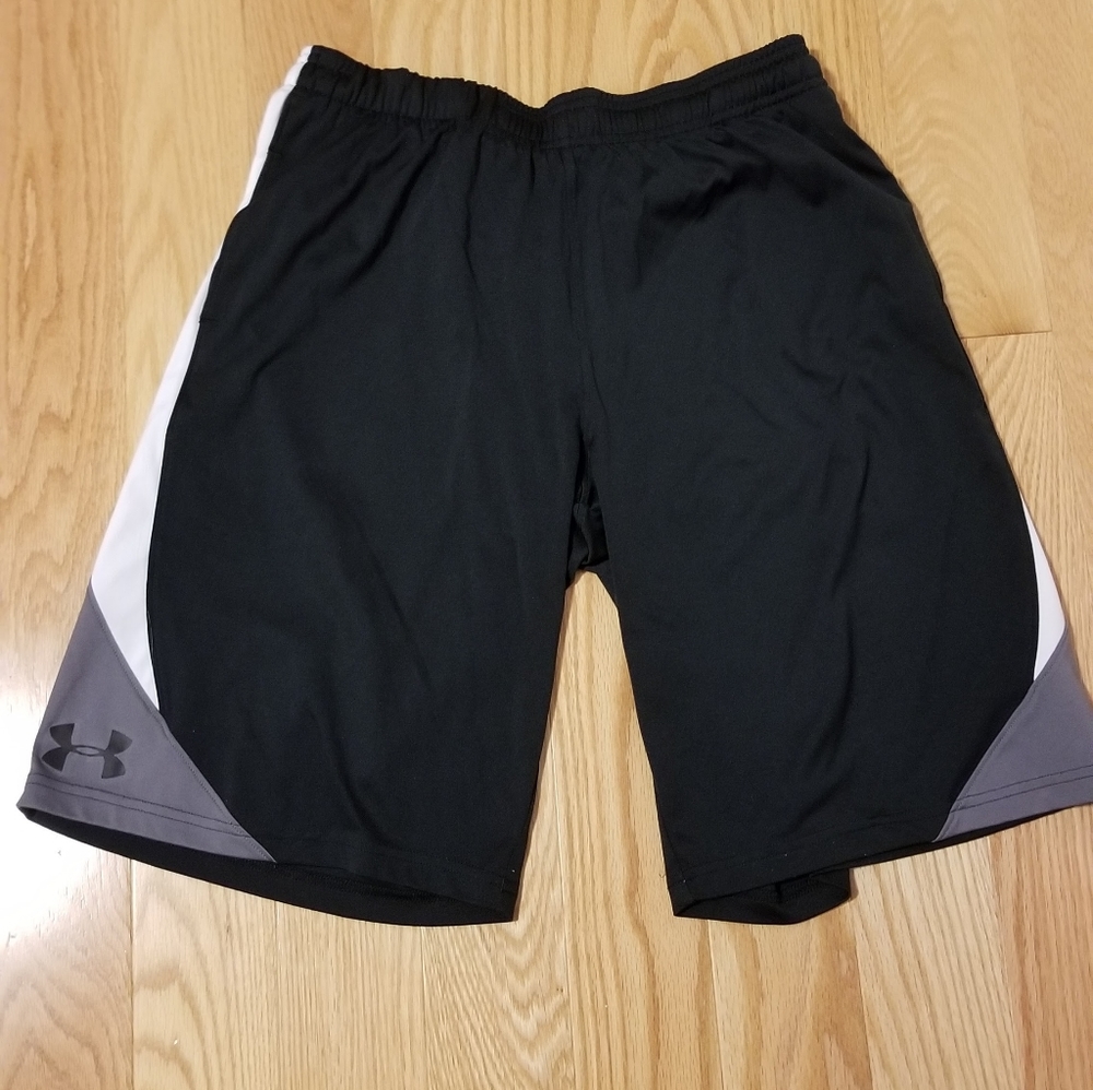 Under Armour basketball shorts (youth XL)